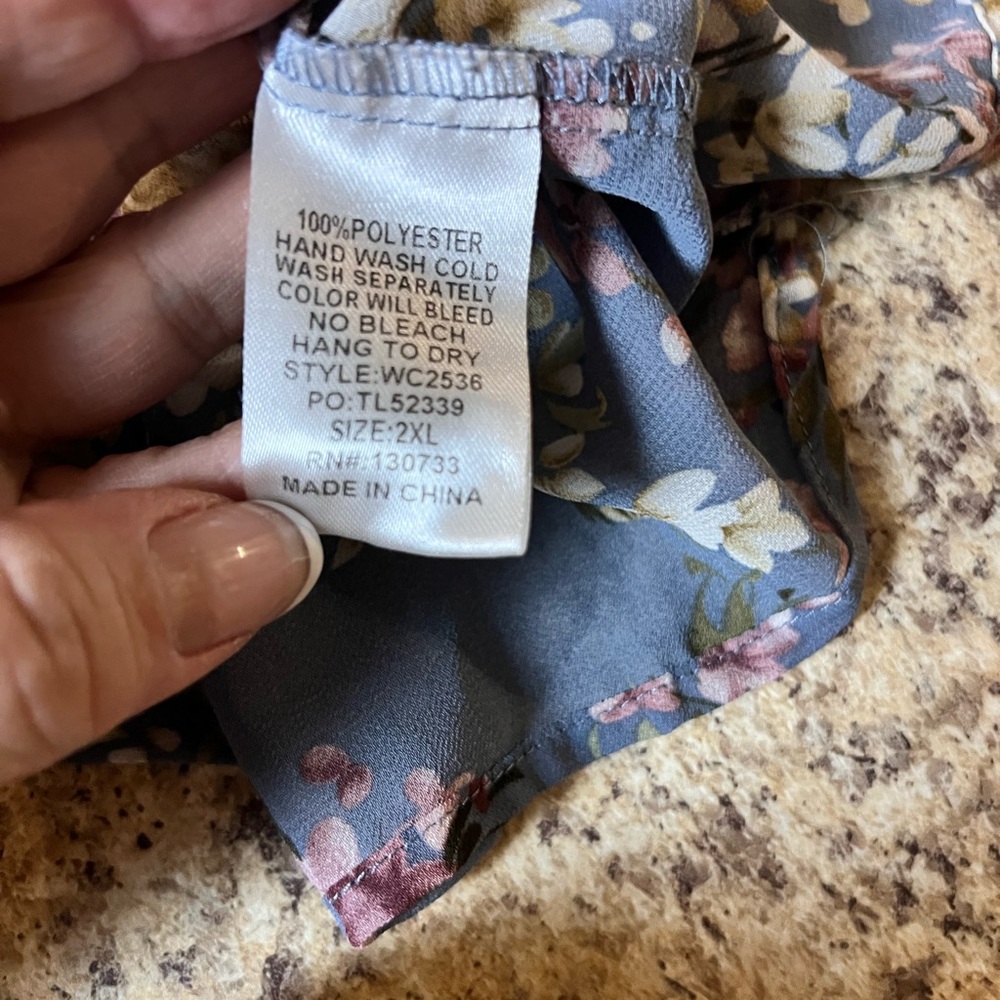 Umgee Floral Blouse - Blue and Pink 2x - Picture 7 of 7
